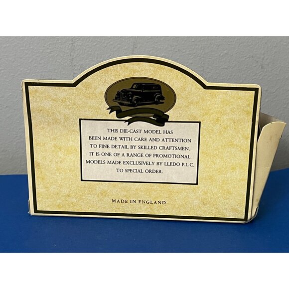 Vintage Lledo Bedford 30CWT Red & Black Van Harry Ramsden's Promo Van Truck - Picture 6 of 7